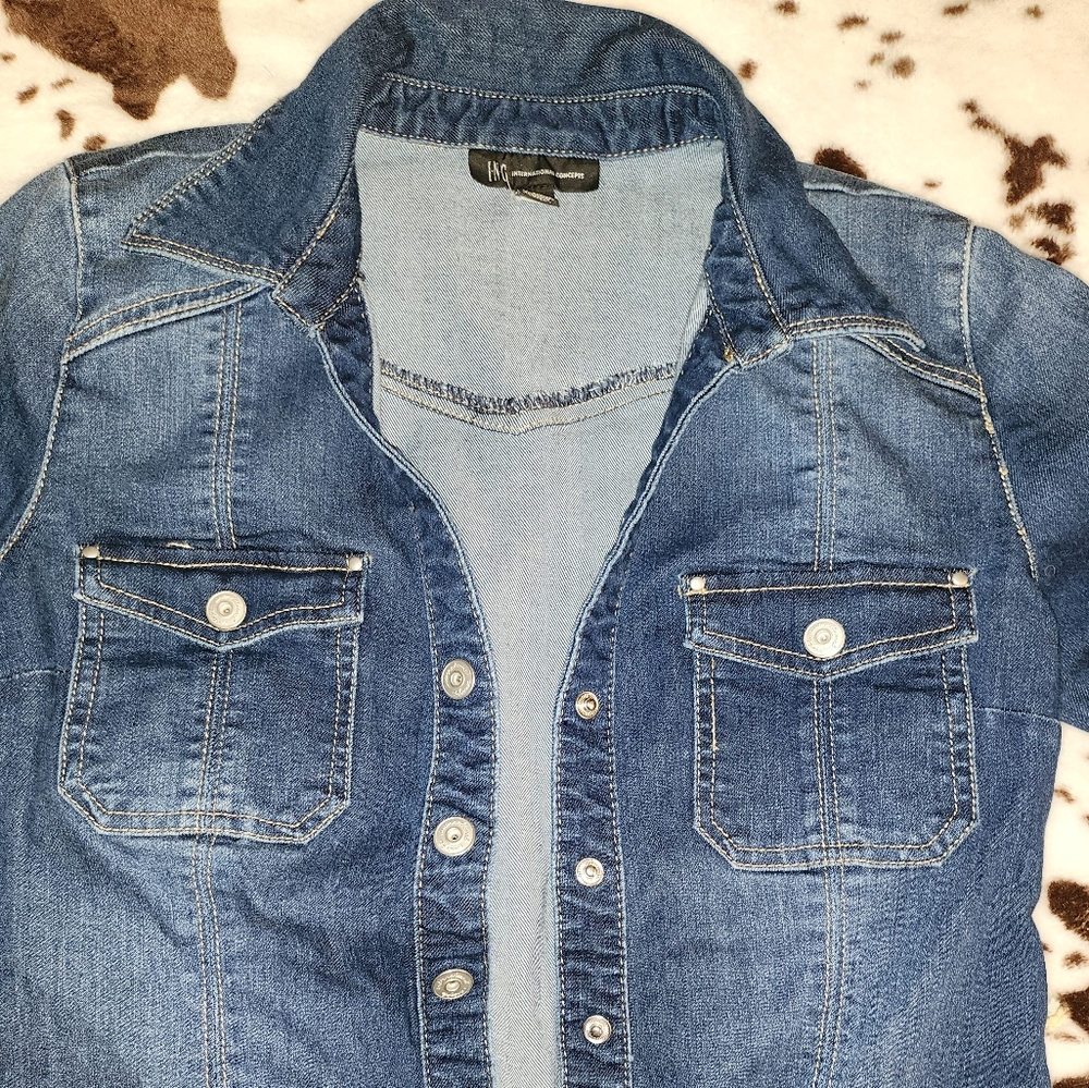 long button-up jean jacket - Picture 2 of 2